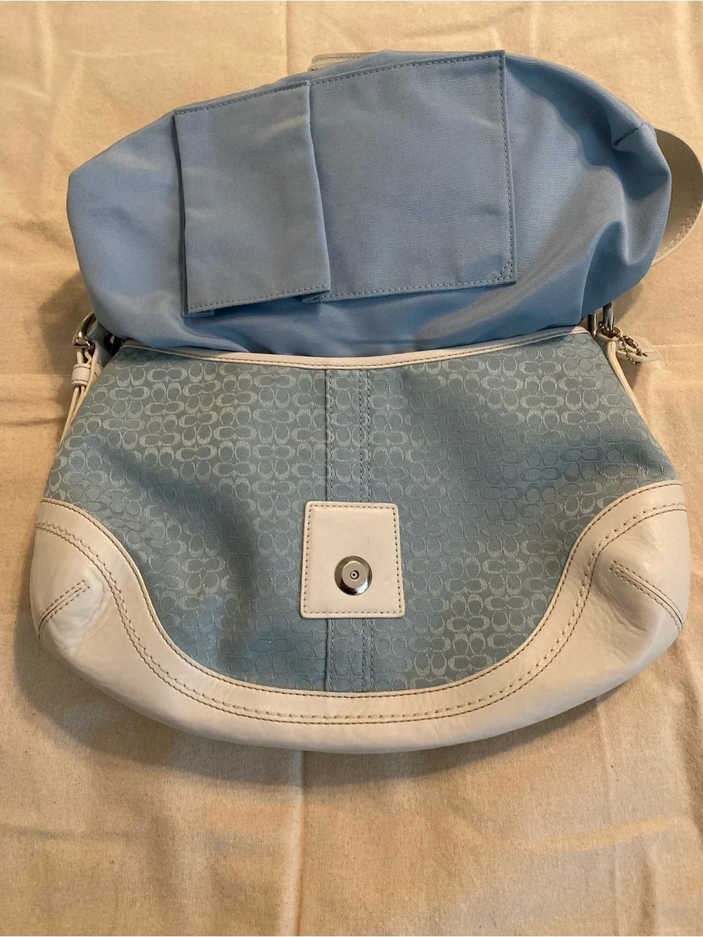 Authentic Coach Soho Signature C Shoulder Bag & Matching Wristlet Set F10926